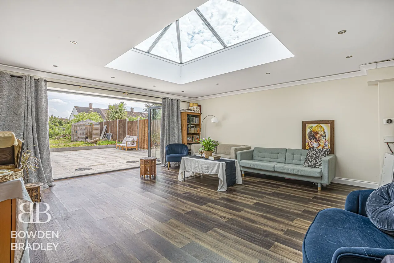 Fletcher Road, Chigwell, IG7, photo 6