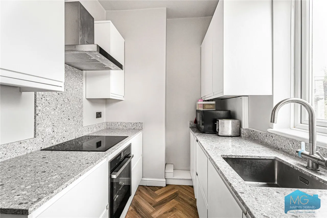 Bellevue Road, London, N11, photo 2