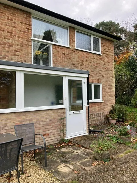 2 bed flat to rent — Furrows Place, CR3