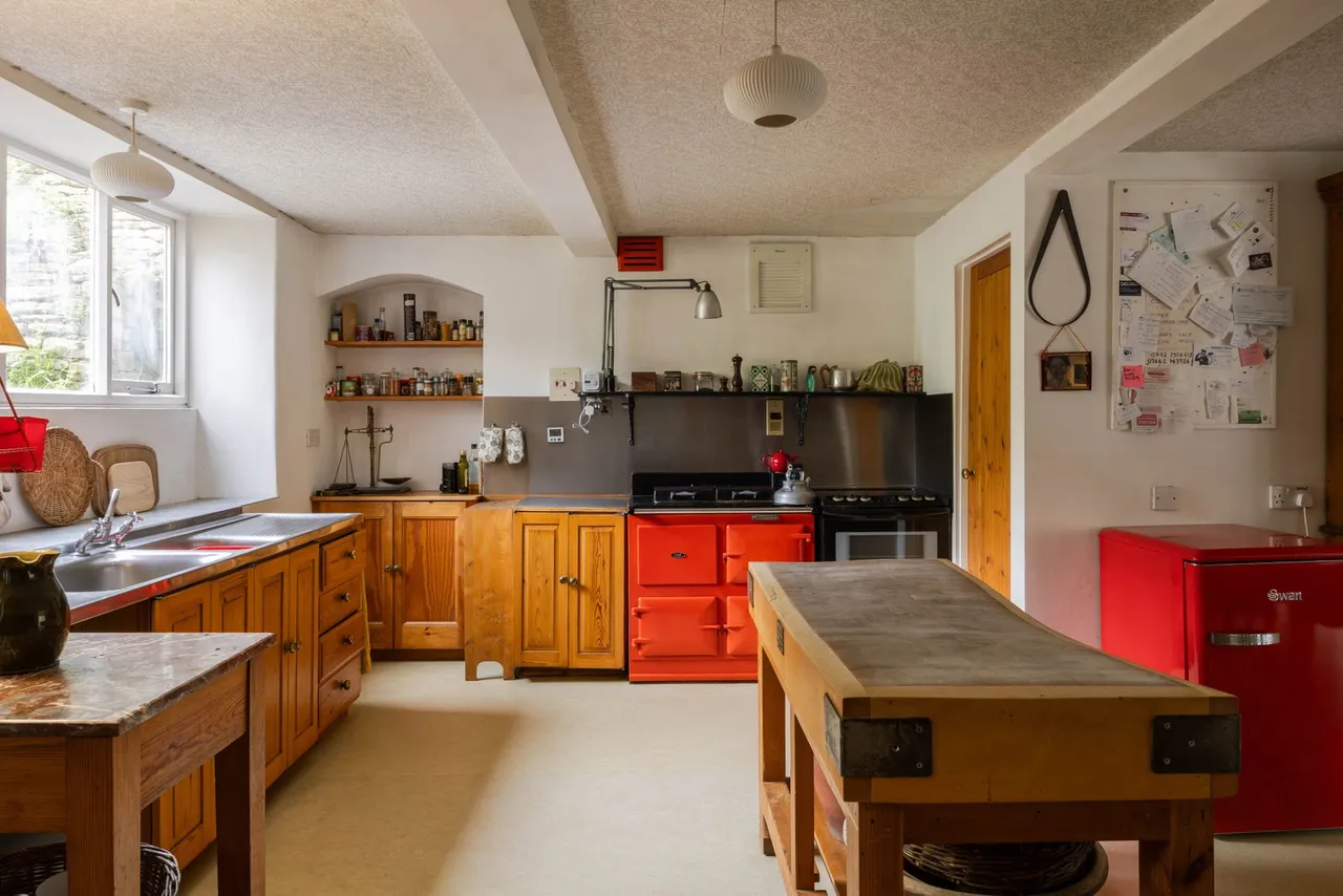 Longdean, Yatton Keynell, SN14, photo 4