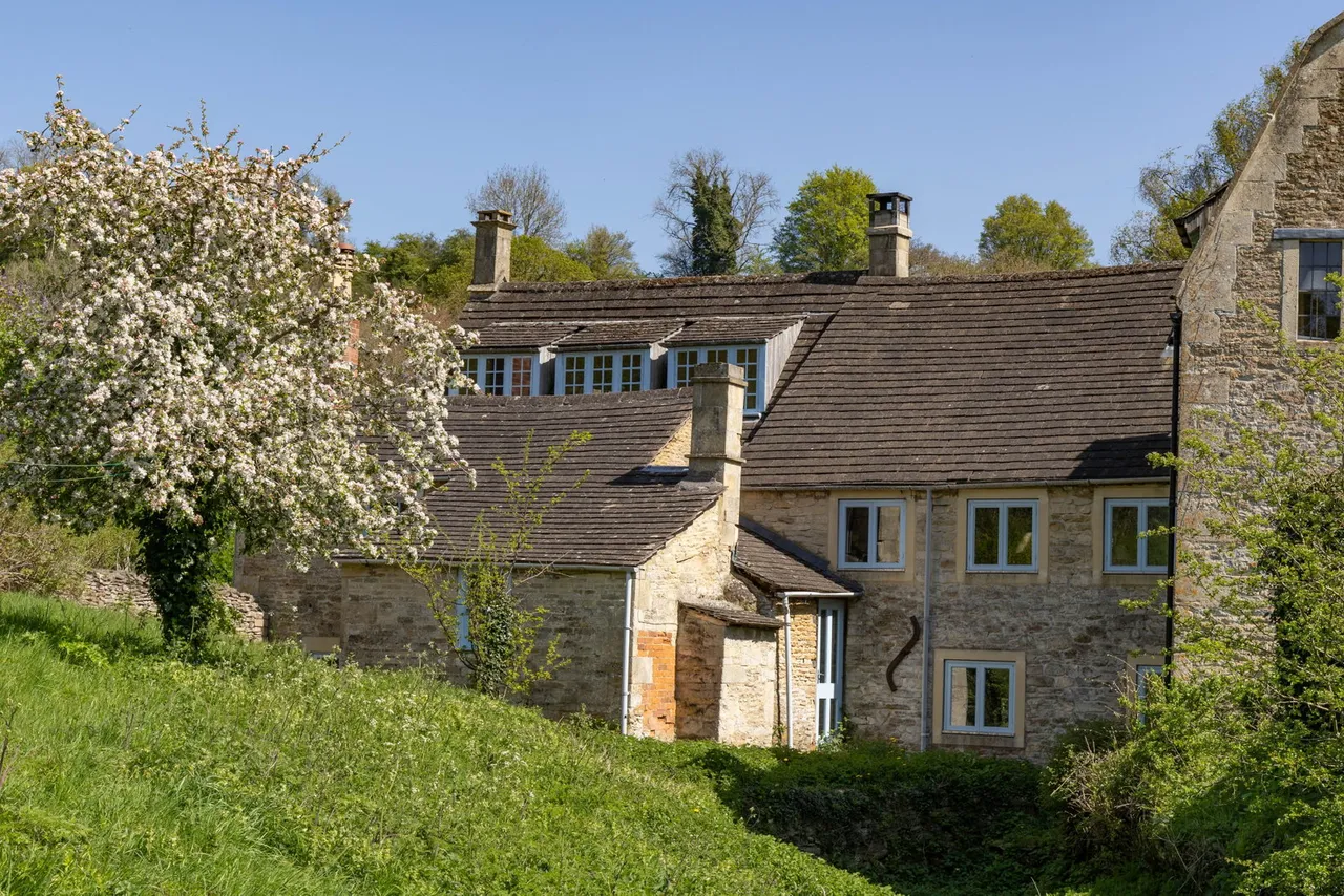 Longdean, Yatton Keynell, SN14, photo 32