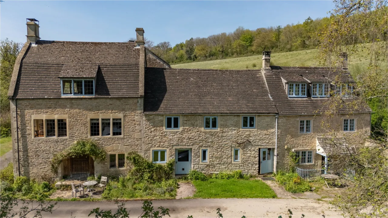 Longdean, Yatton Keynell, SN14, photo 38
