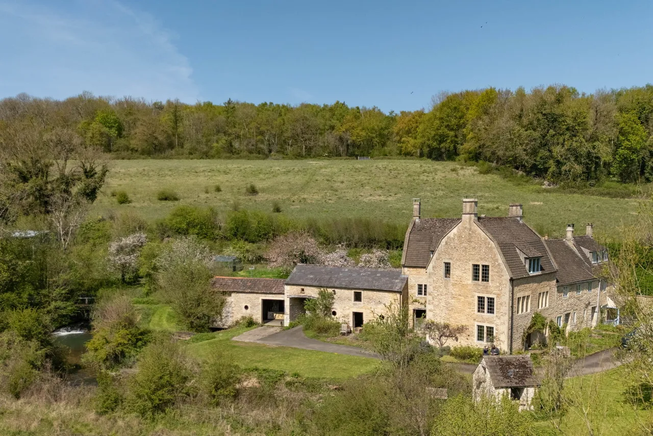Longdean, Yatton Keynell, SN14, photo 74