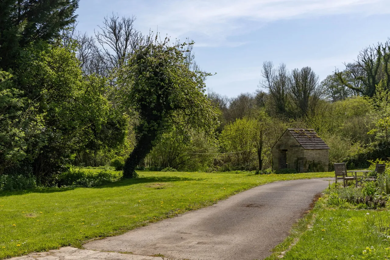Longdean, Yatton Keynell, SN14, photo 70