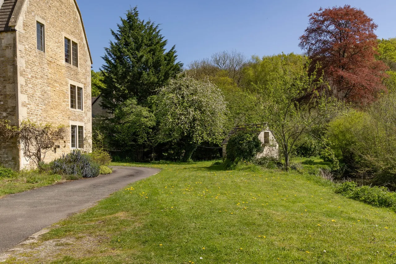 Longdean, Yatton Keynell, SN14, photo 75