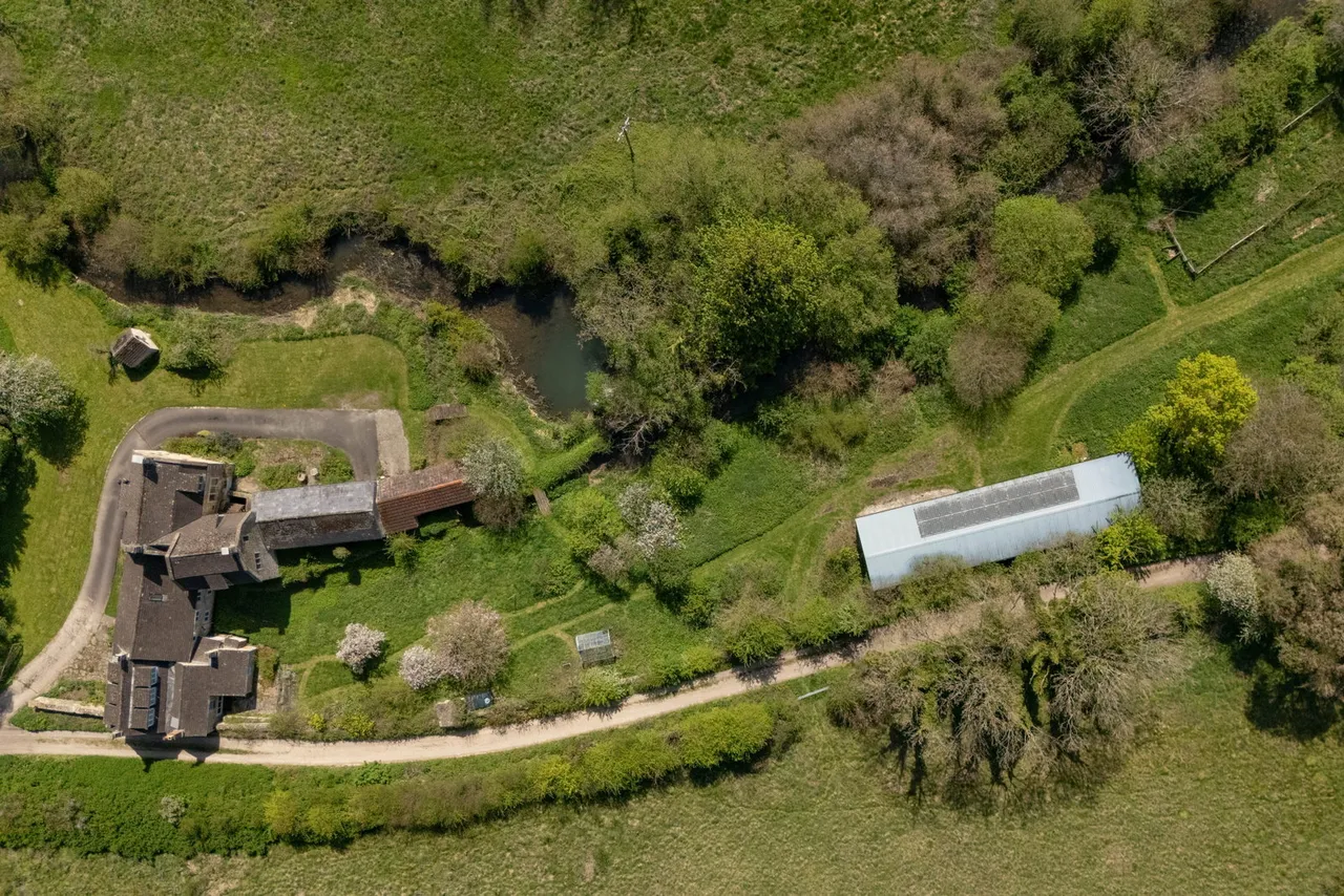 Longdean, Yatton Keynell, SN14, photo 2