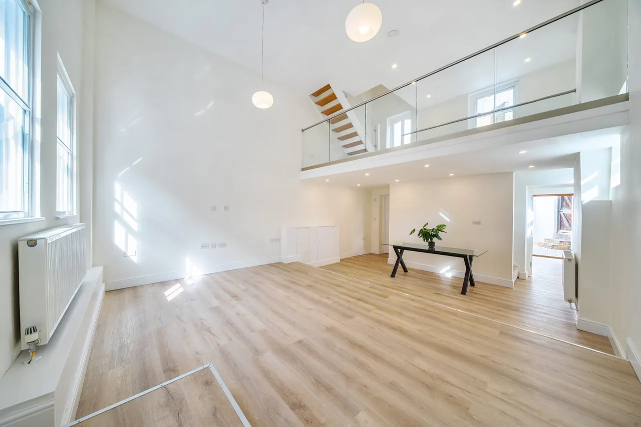 4 bed house for sale, Harleyford Road, Kennington, SE11