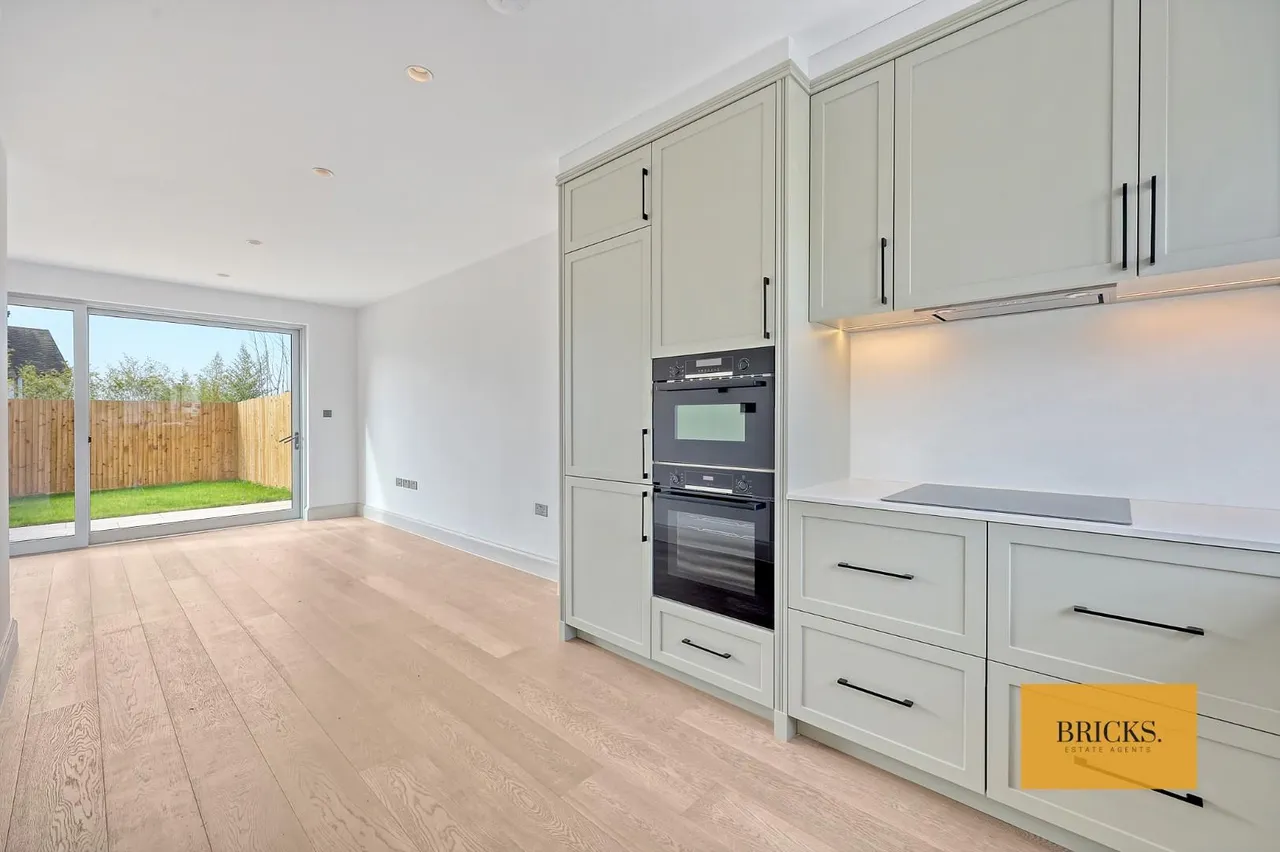 Bramling Cross Gardens, Epping, CM16 6RD, photo 4
