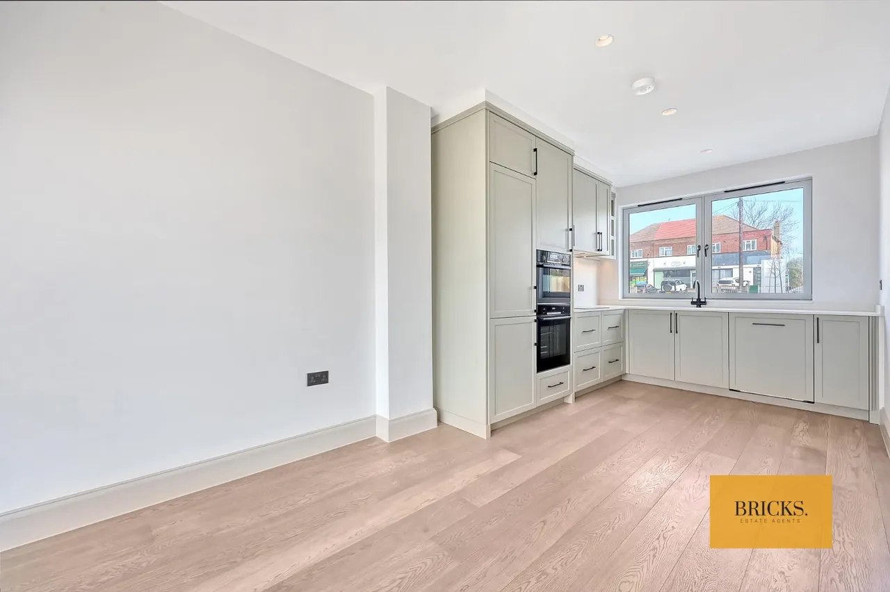Bramling Cross Gardens, Epping, CM16 6RD, photo 7