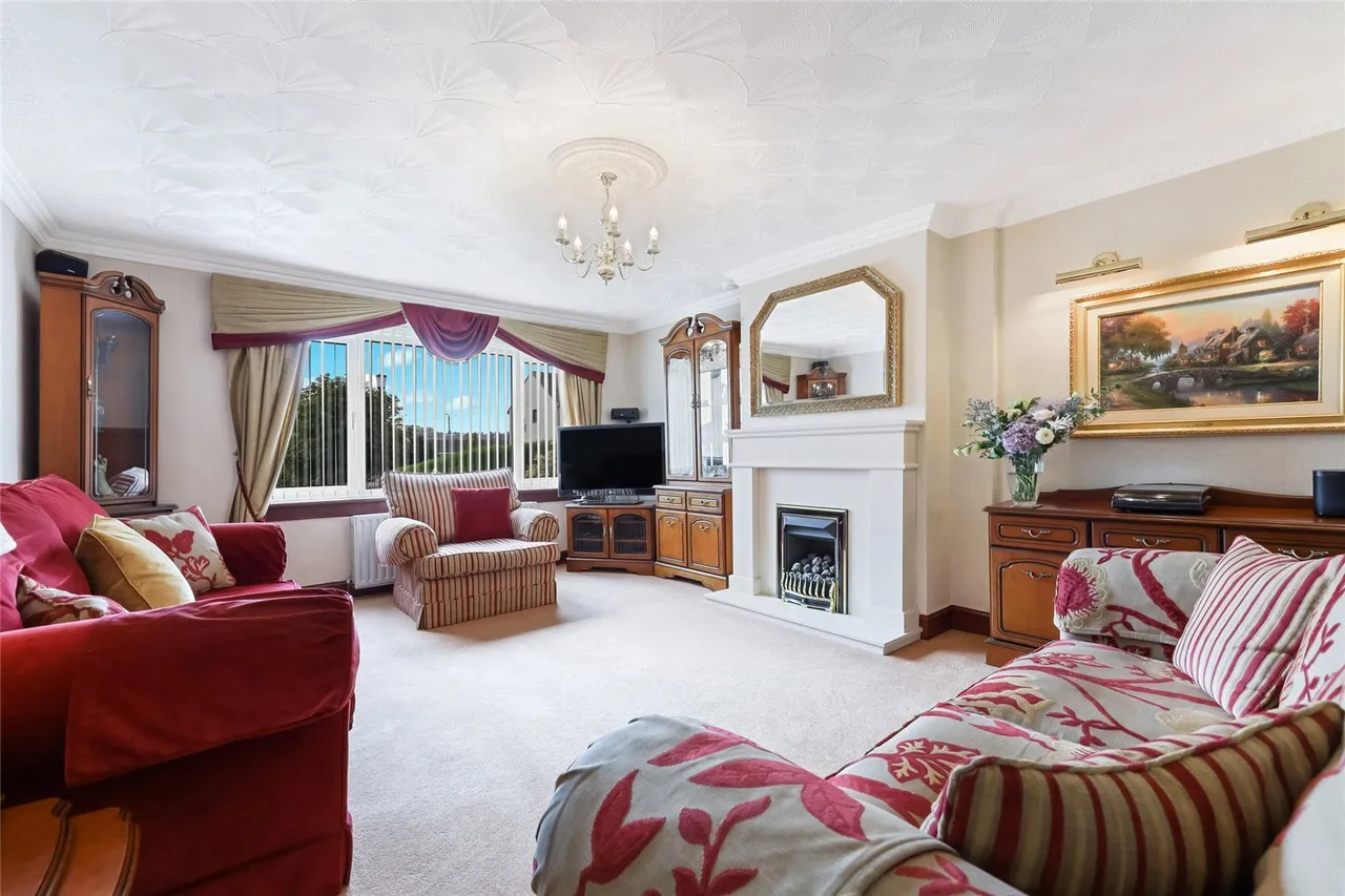 Larkfield Road, Greenock, Inverclyde, PA16, photo 2
