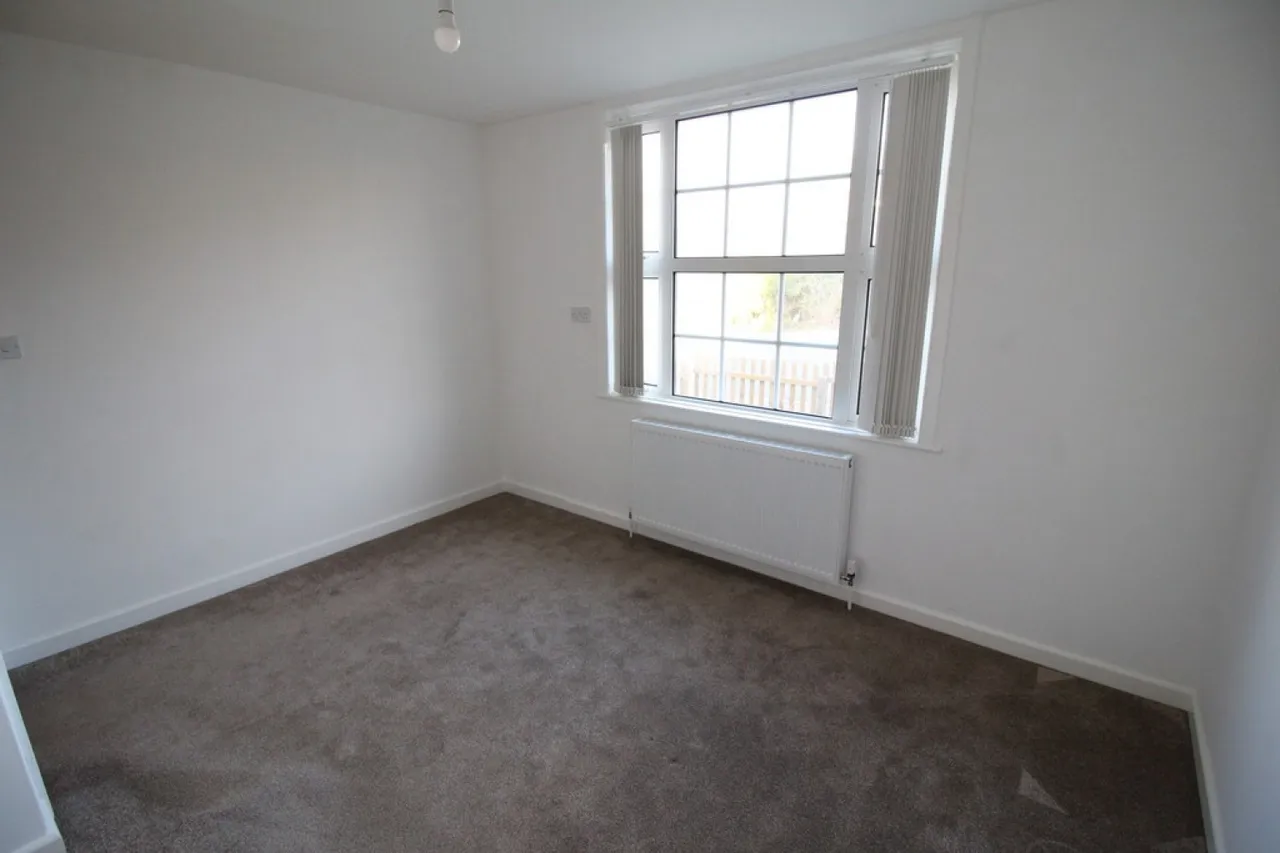 Haynes Road, Westbury, photo 9