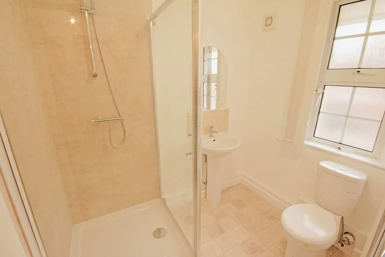 Haynes Road, Westbury, photo 11