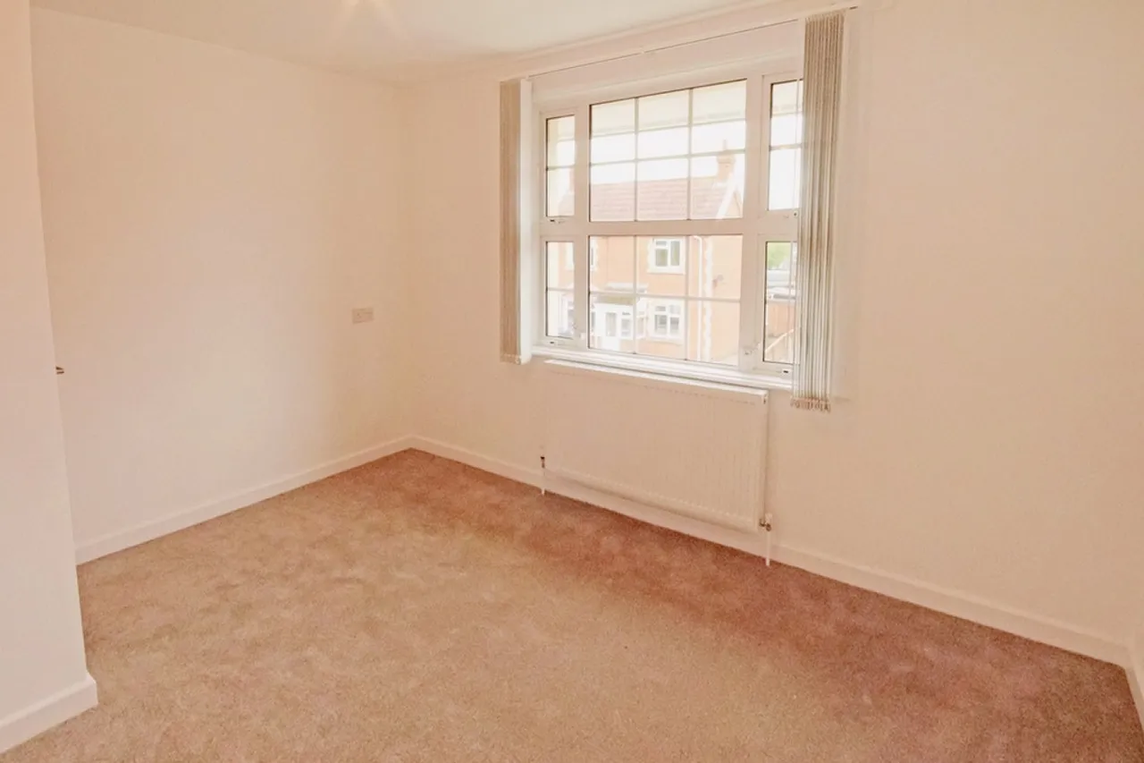 Haynes Road, Westbury, photo 7