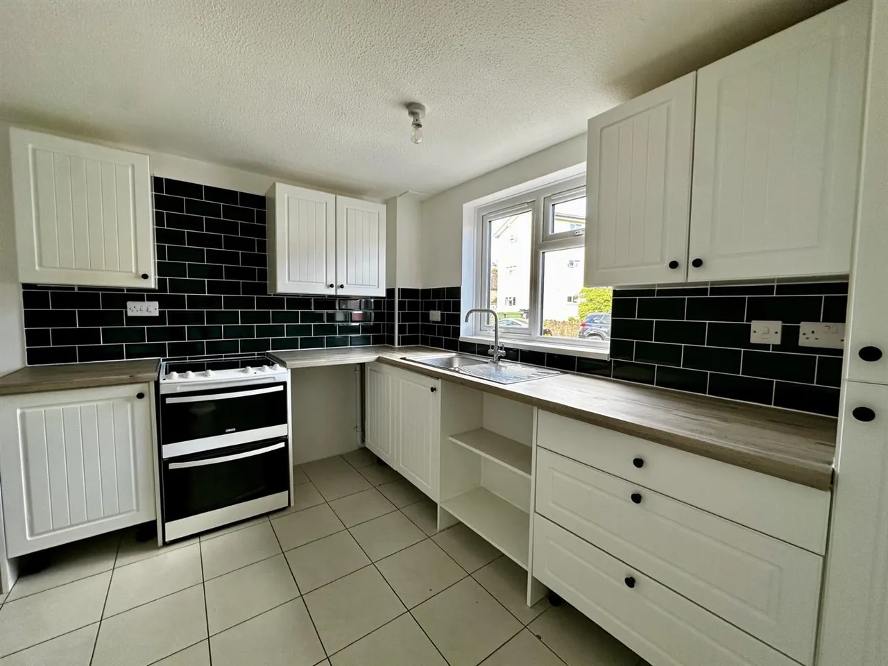 Pippin Row, Calne, SN11, photo 3