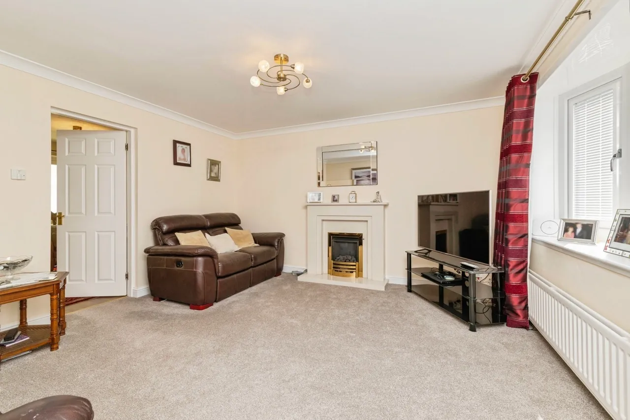 Glenburn Close, Washington, Tyne and Wear, NE38, photo 4