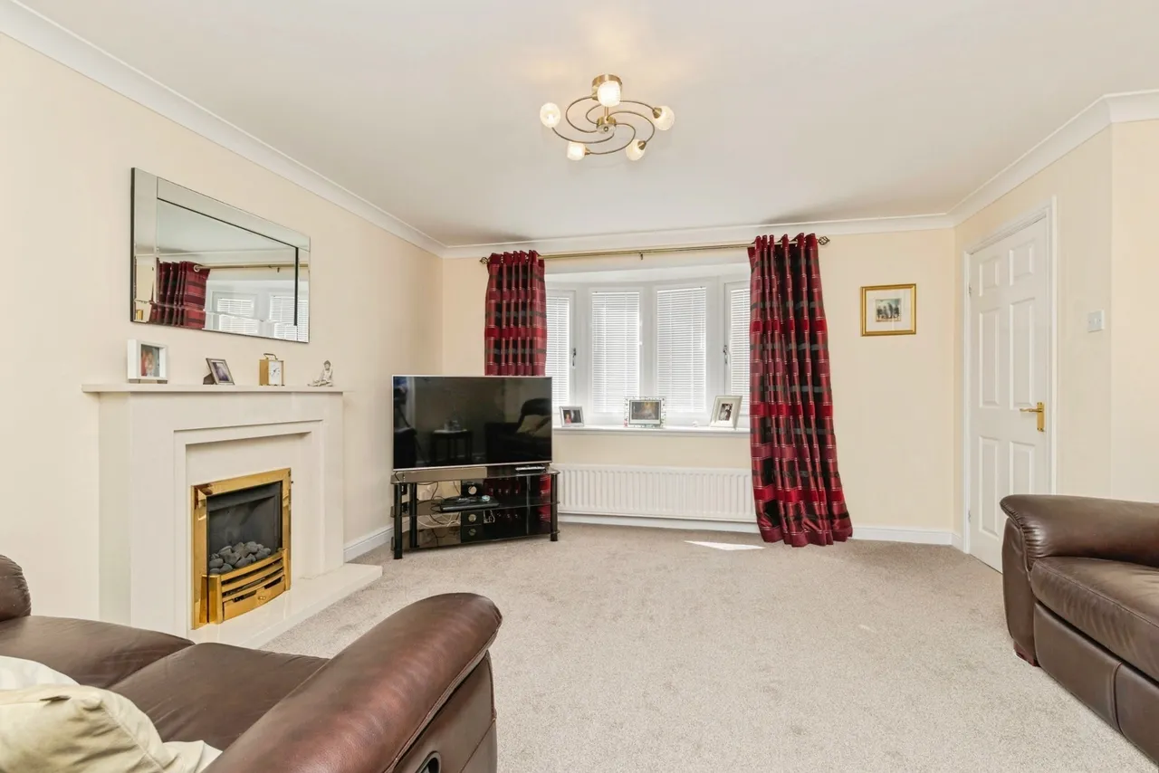 Glenburn Close, Washington, Tyne and Wear, NE38, photo 2