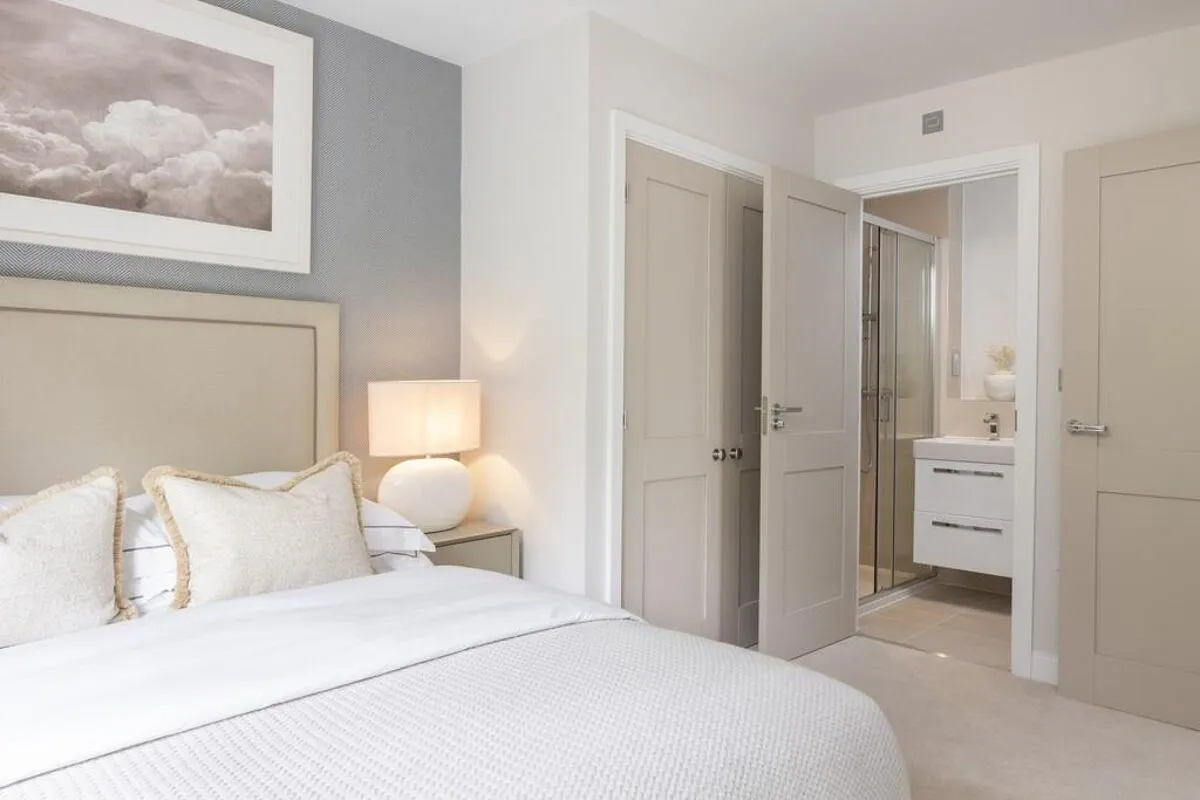 Brooklands Grove, Weybridge, KT13, photo 8