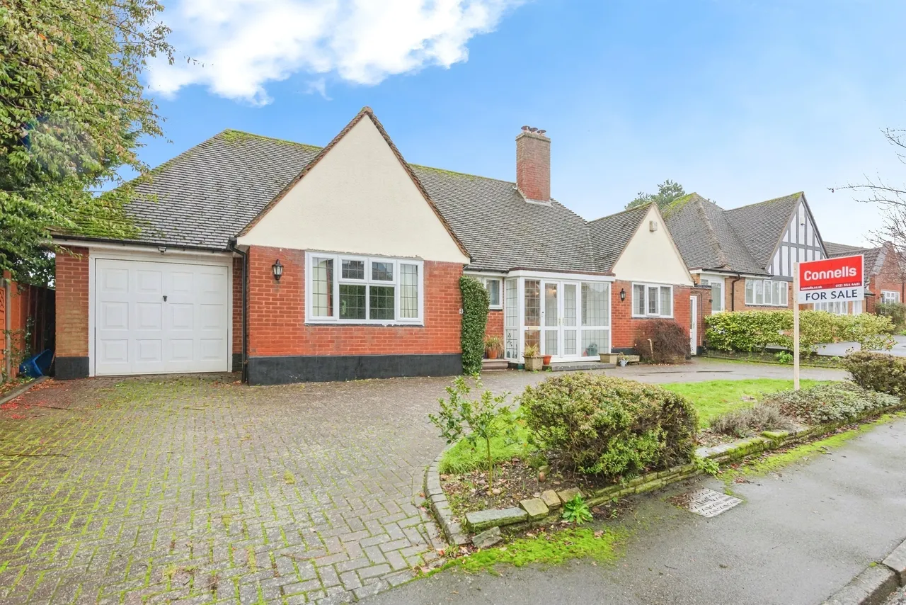 3 bed house for sale — Finstall Close, Sutton Coldfield