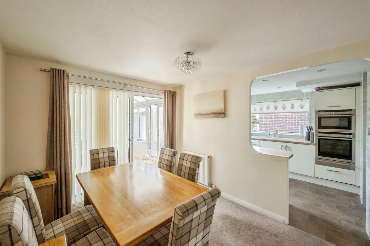 Ambleside Crescent, Sprotbrough, DN5, photo 4