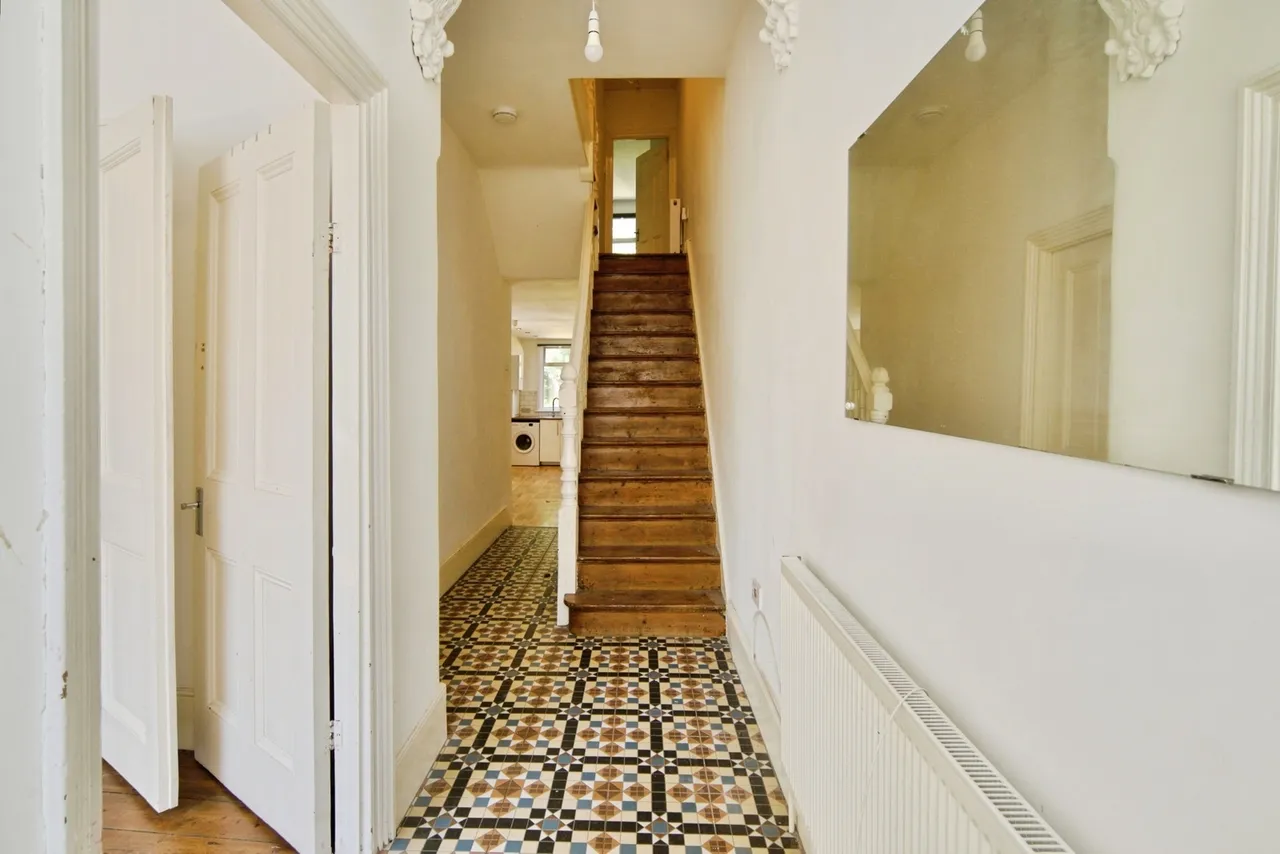 East Avenue, Manor Park, E12, photo 13