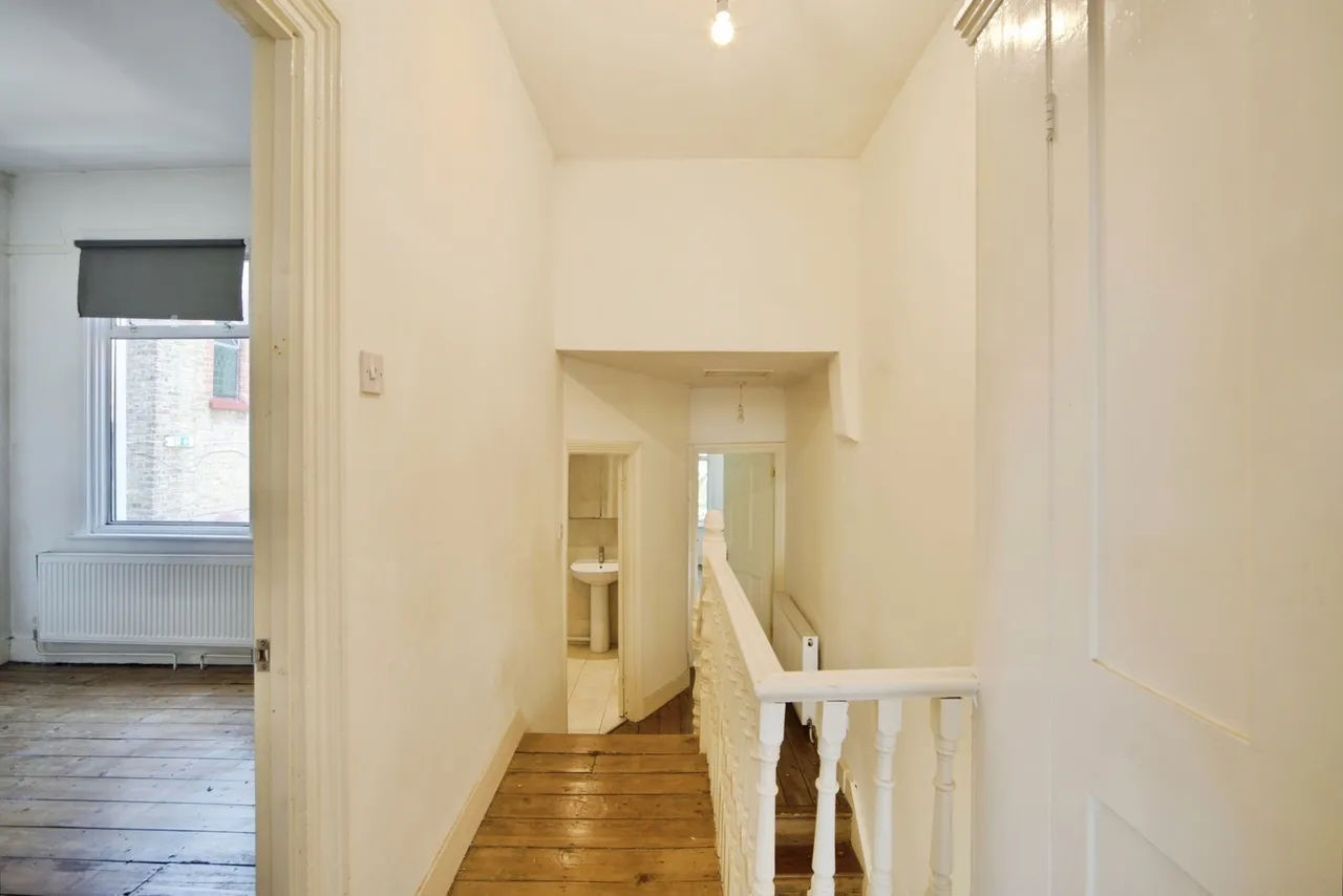 East Avenue, Manor Park, E12, photo 12
