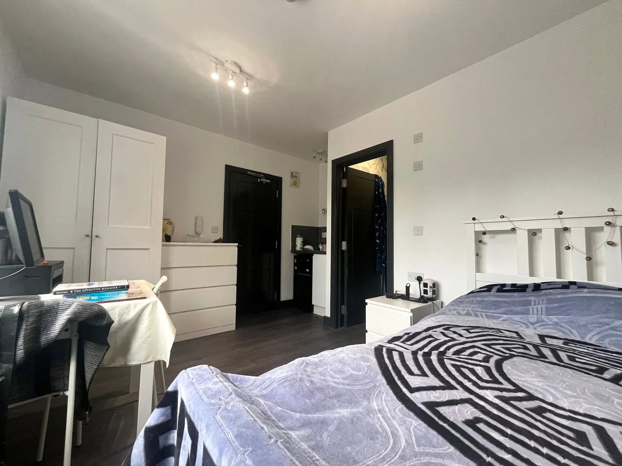 Wellington Avenue, Hounslow, TW3, photo 4