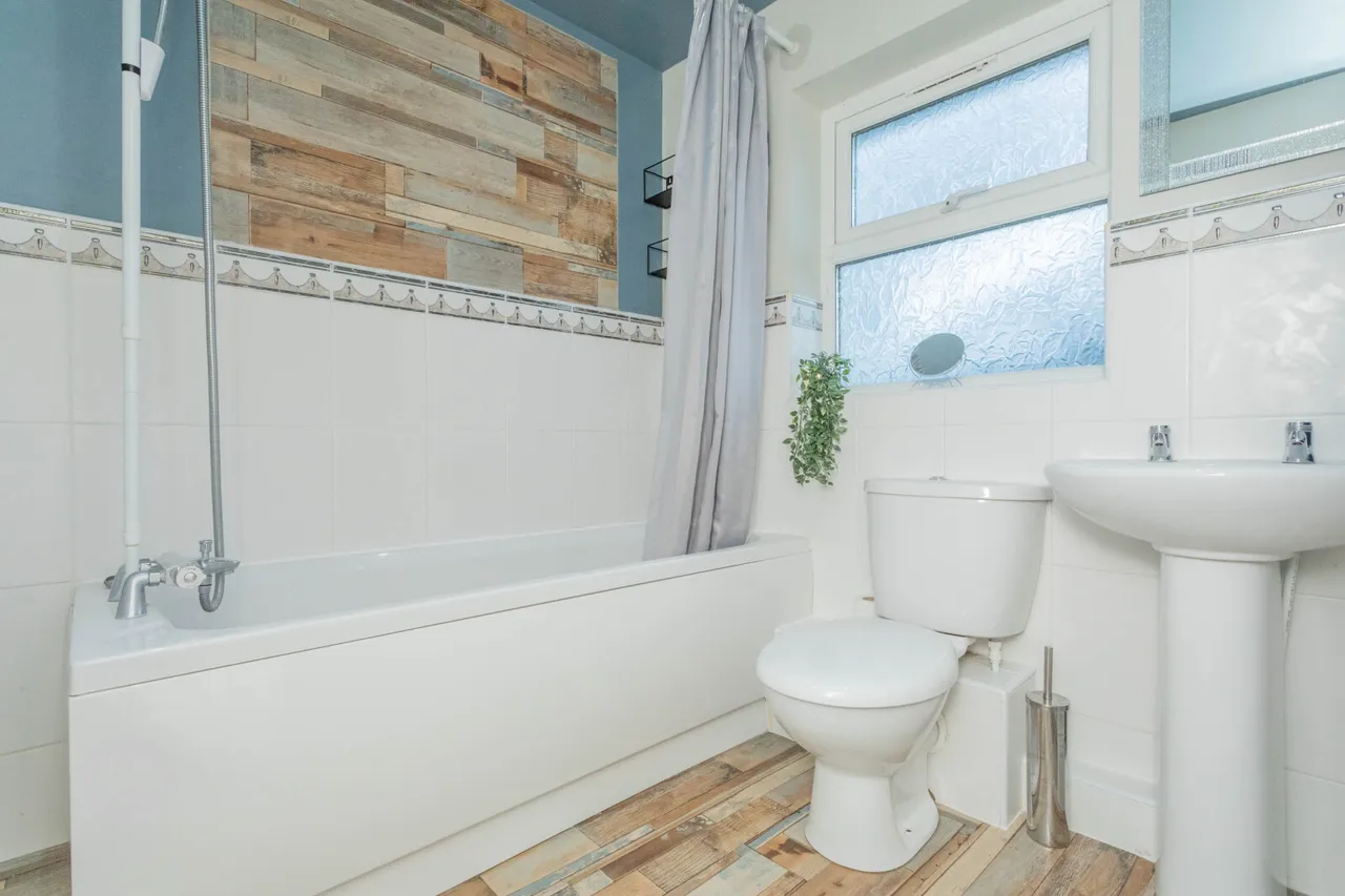Ariel Gardens, Culcheth, Warrington, WA3 5DG, photo 12