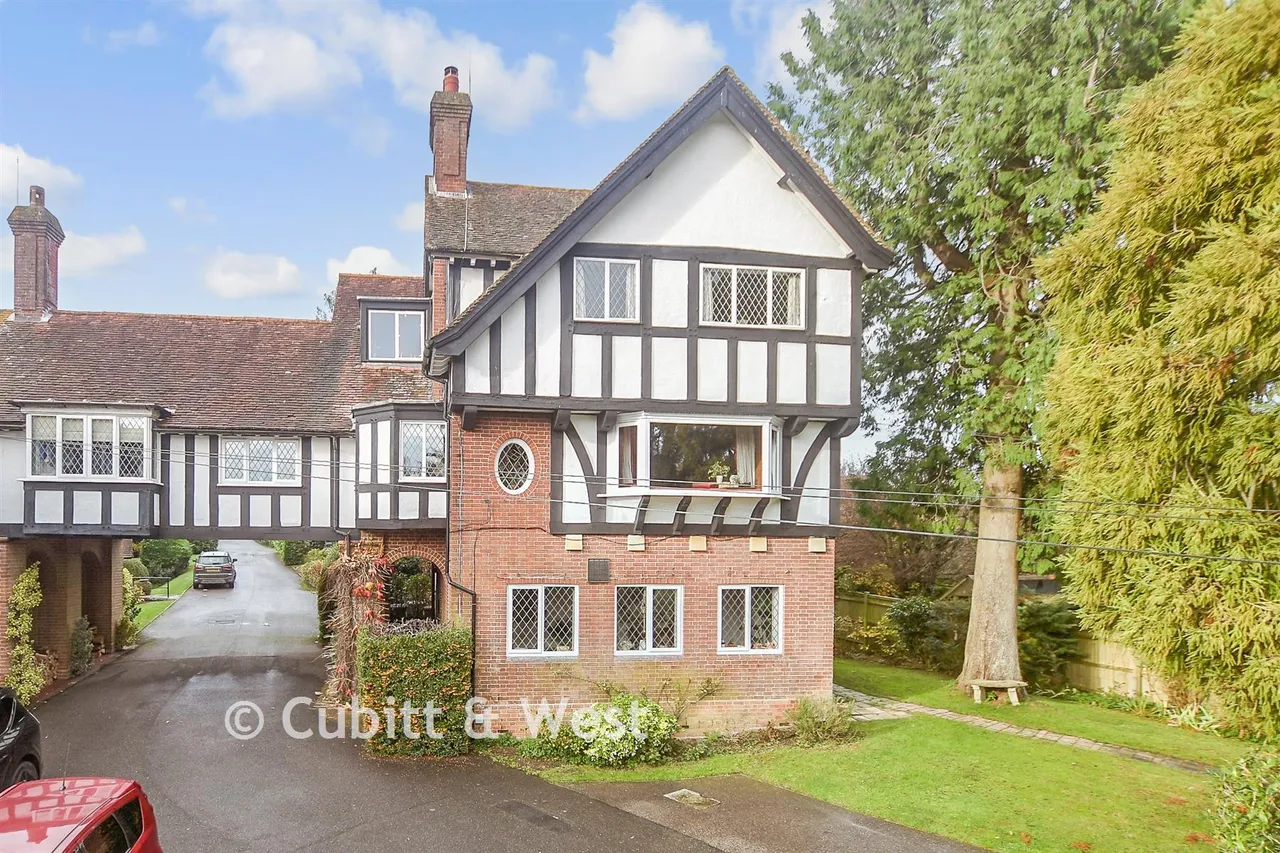 2 bed flat for sale, Trulls Hatch, Argos Hill, TN6