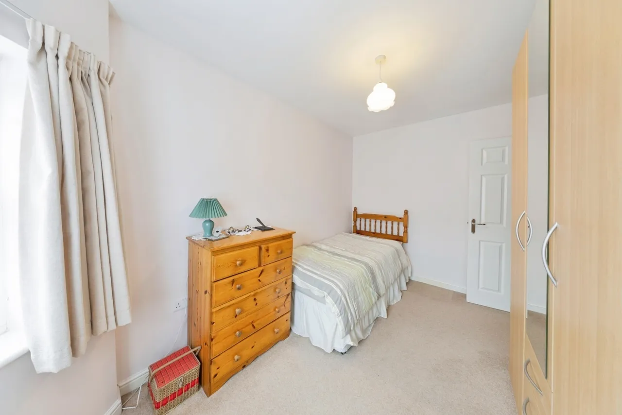 Barr Piece, Wolverton, Milton Keynes, Buckinghamshire, MK12, photo 12