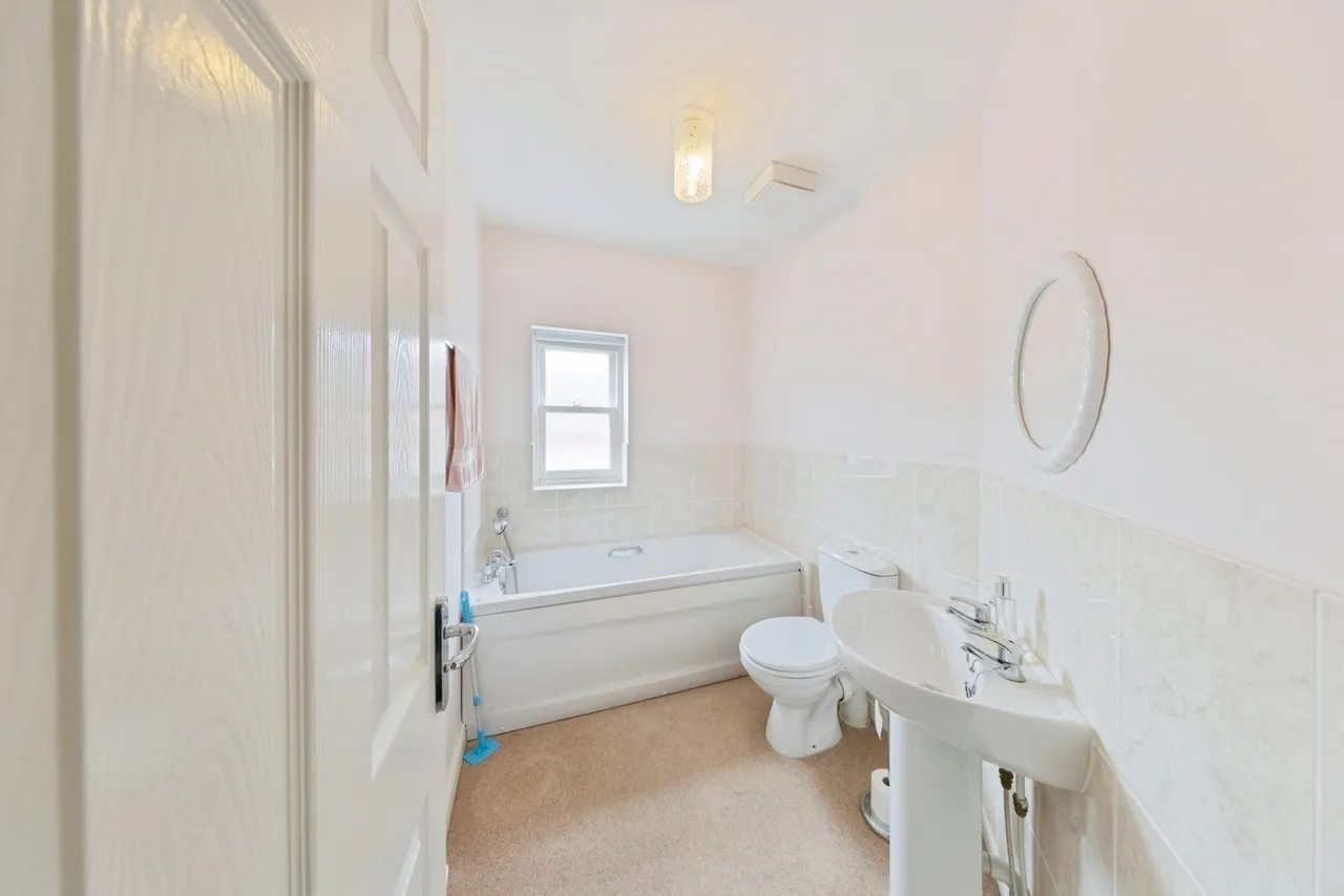 Barr Piece, Wolverton, Milton Keynes, Buckinghamshire, MK12, photo 15