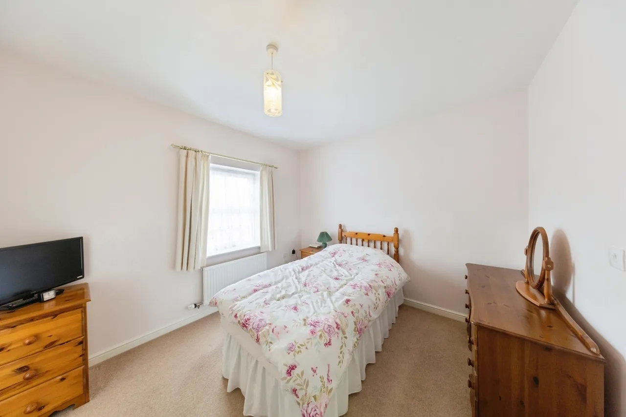 Barr Piece, Wolverton, Milton Keynes, Buckinghamshire, MK12, photo 9