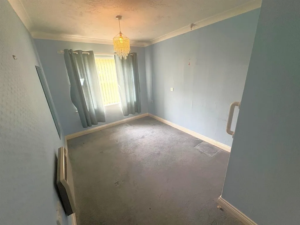Marlborough Road, Swindon, photo 6