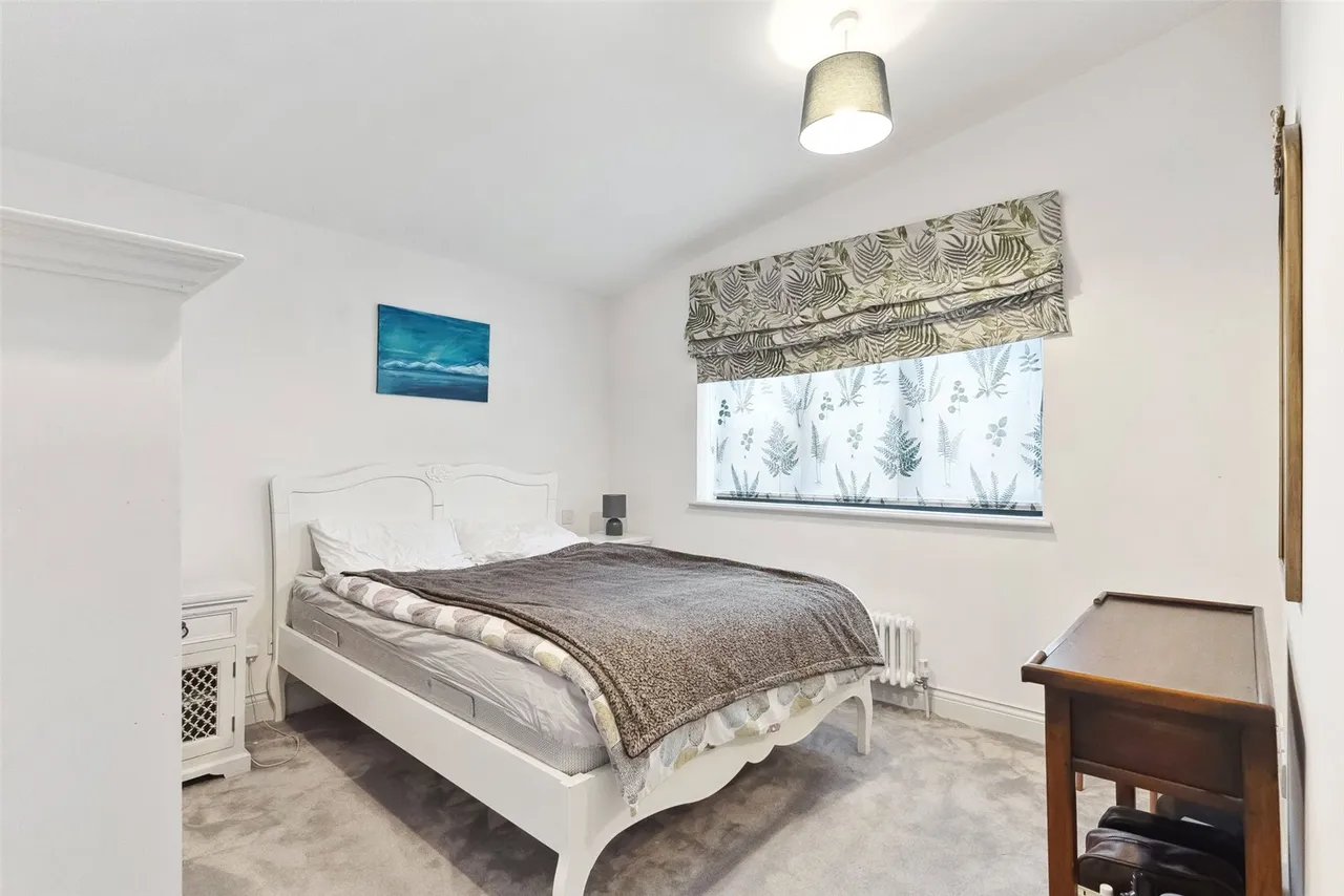 Bedford Road, Twickenham, TW2 5EW, photo 11