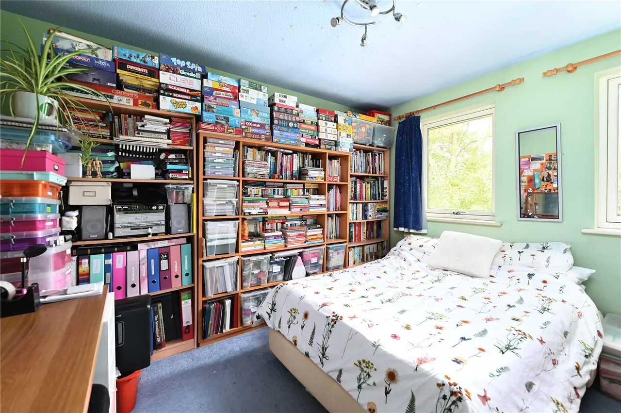 Wistaria Lane, Yateley, GU46, photo 9