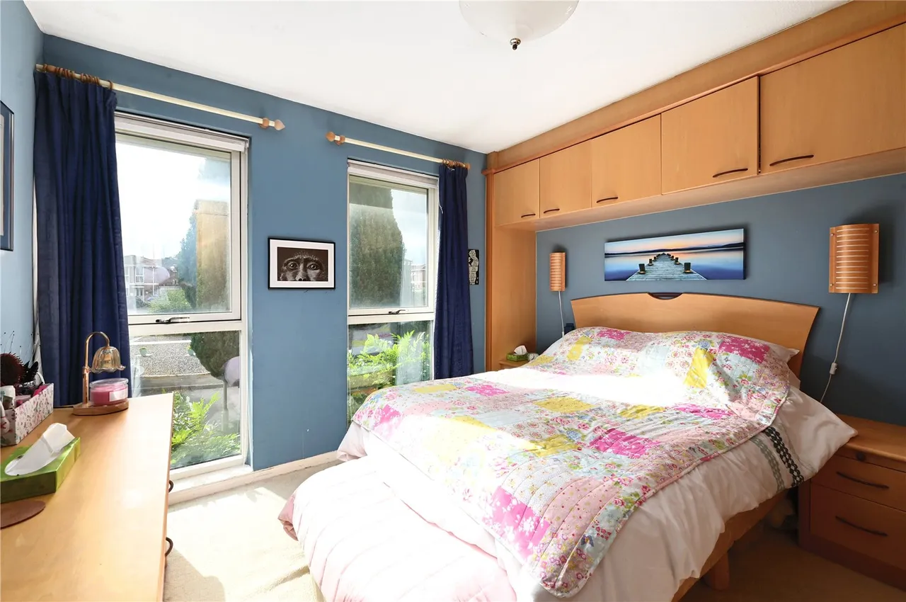 Wistaria Lane, Yateley, GU46, photo 7
