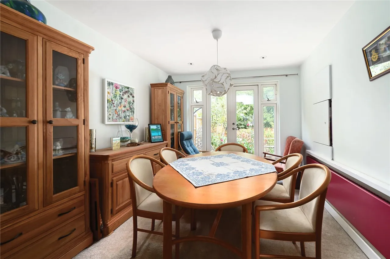Wistaria Lane, Yateley, GU46, photo 6