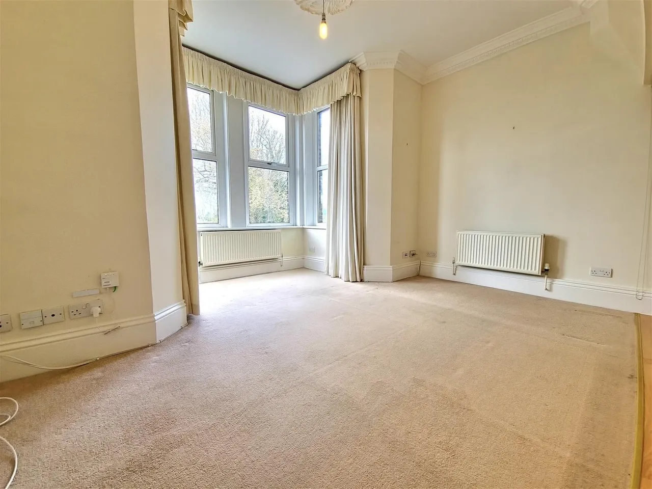 Callis Court Road, Broadstairs, Kent CT10 3AE, photo 2
