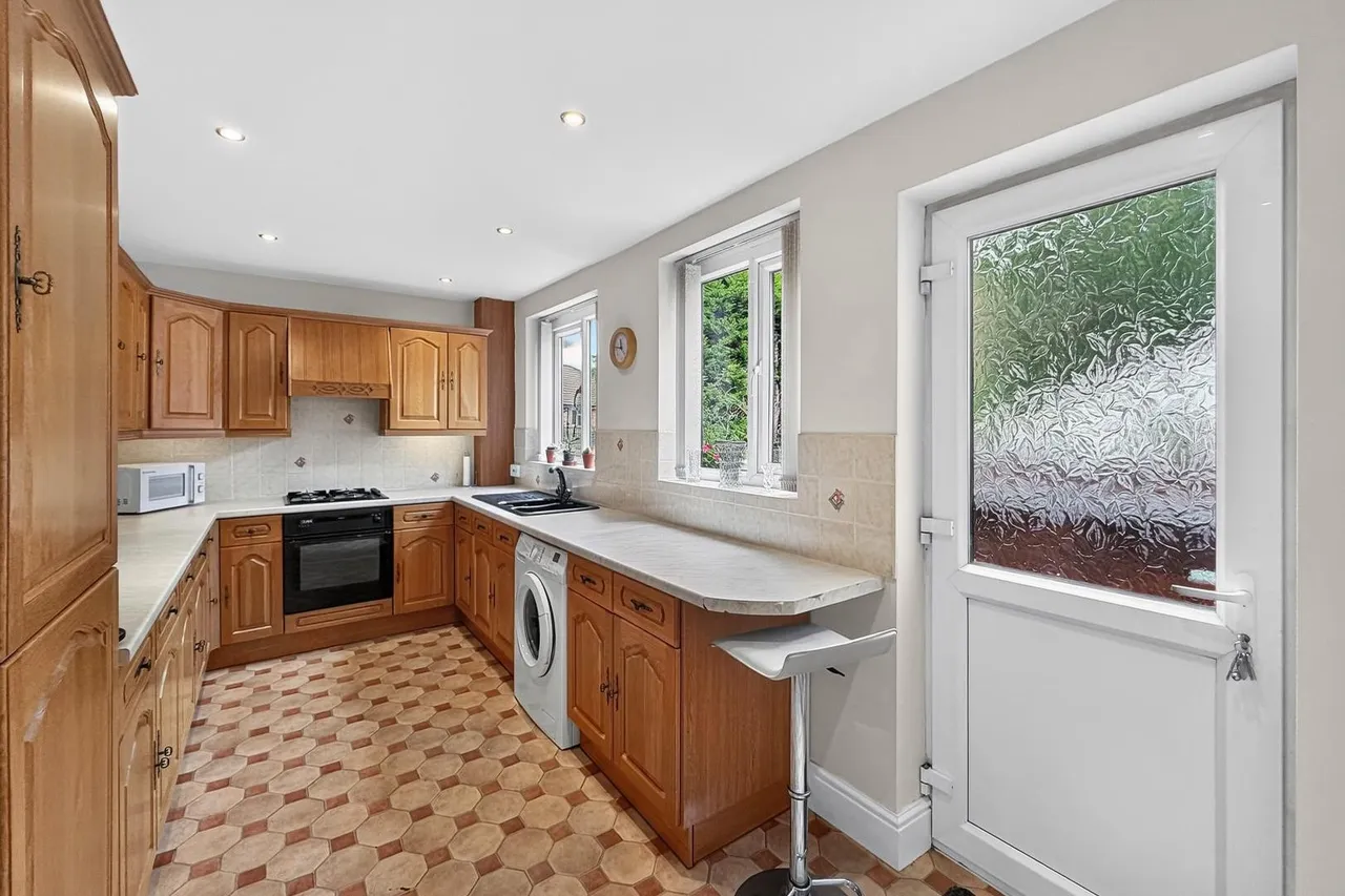 Oldfield Road, Altrincham, Cheshire WA14 4EF, photo 4
