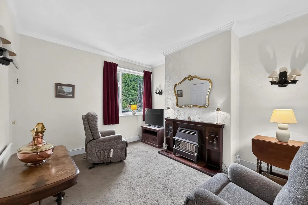 Oldfield Road, Altrincham, Cheshire WA14 4EF, photo 3