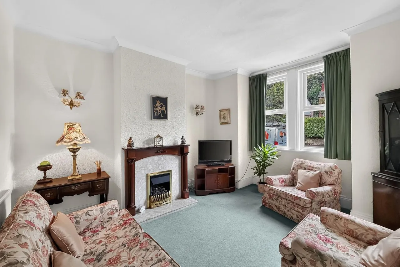 Oldfield Road, Altrincham, Cheshire WA14 4EF, photo 2