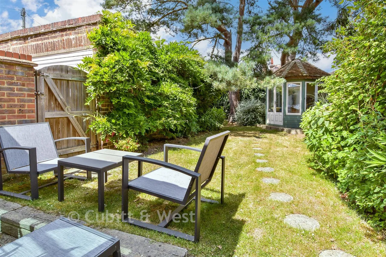 Brook Lane, Ferring, BN12, photo 2