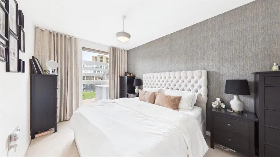 Lismore Boulevard, London, NW9, photo 12