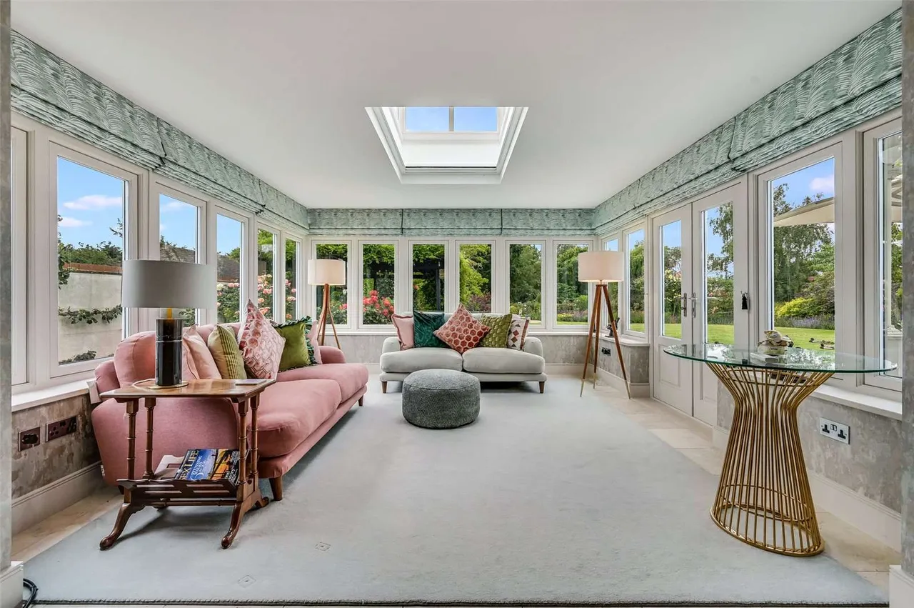 Ramsden Park Road, Ramsden Bellhouse, Billericay, Essex, CM11 1NS, photo 5