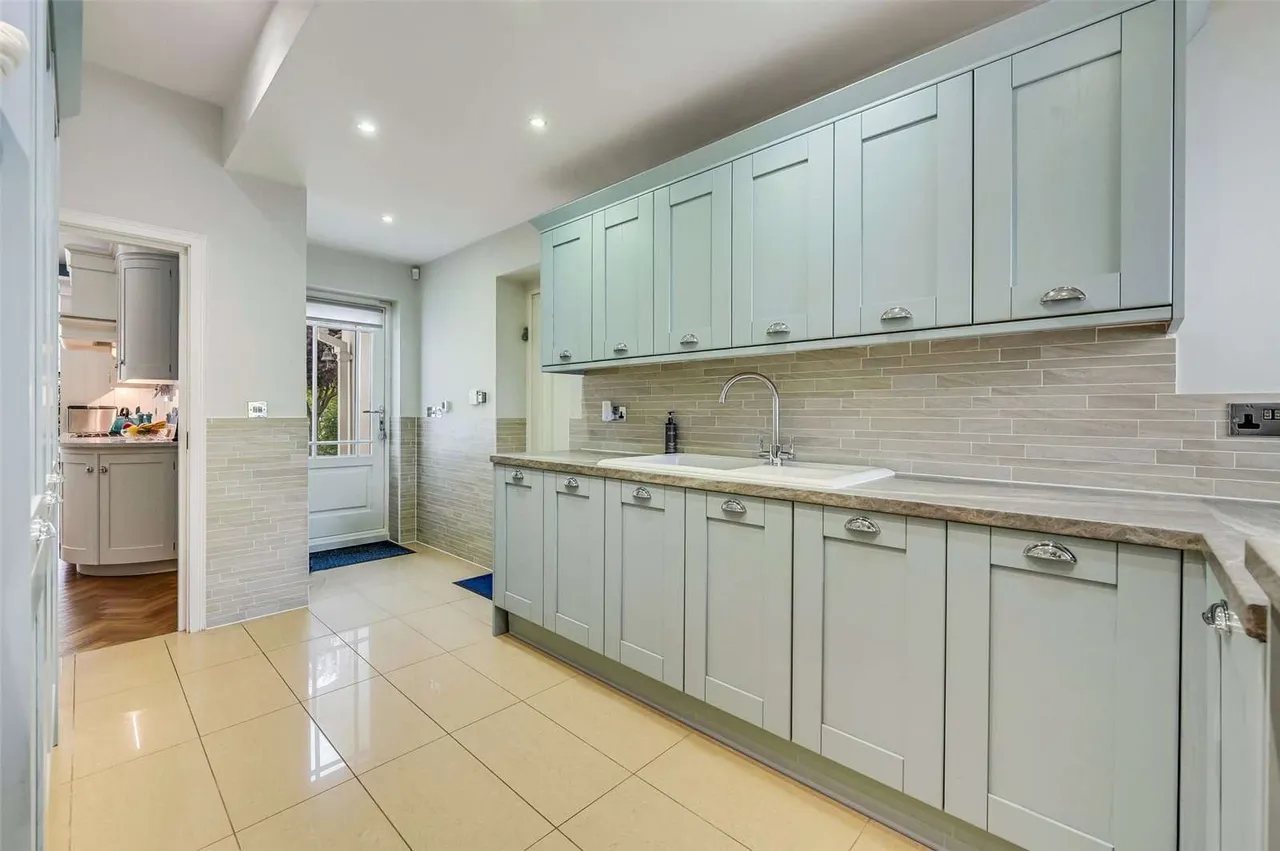 Ramsden Park Road, Ramsden Bellhouse, Billericay, Essex, CM11 1NS, photo 8