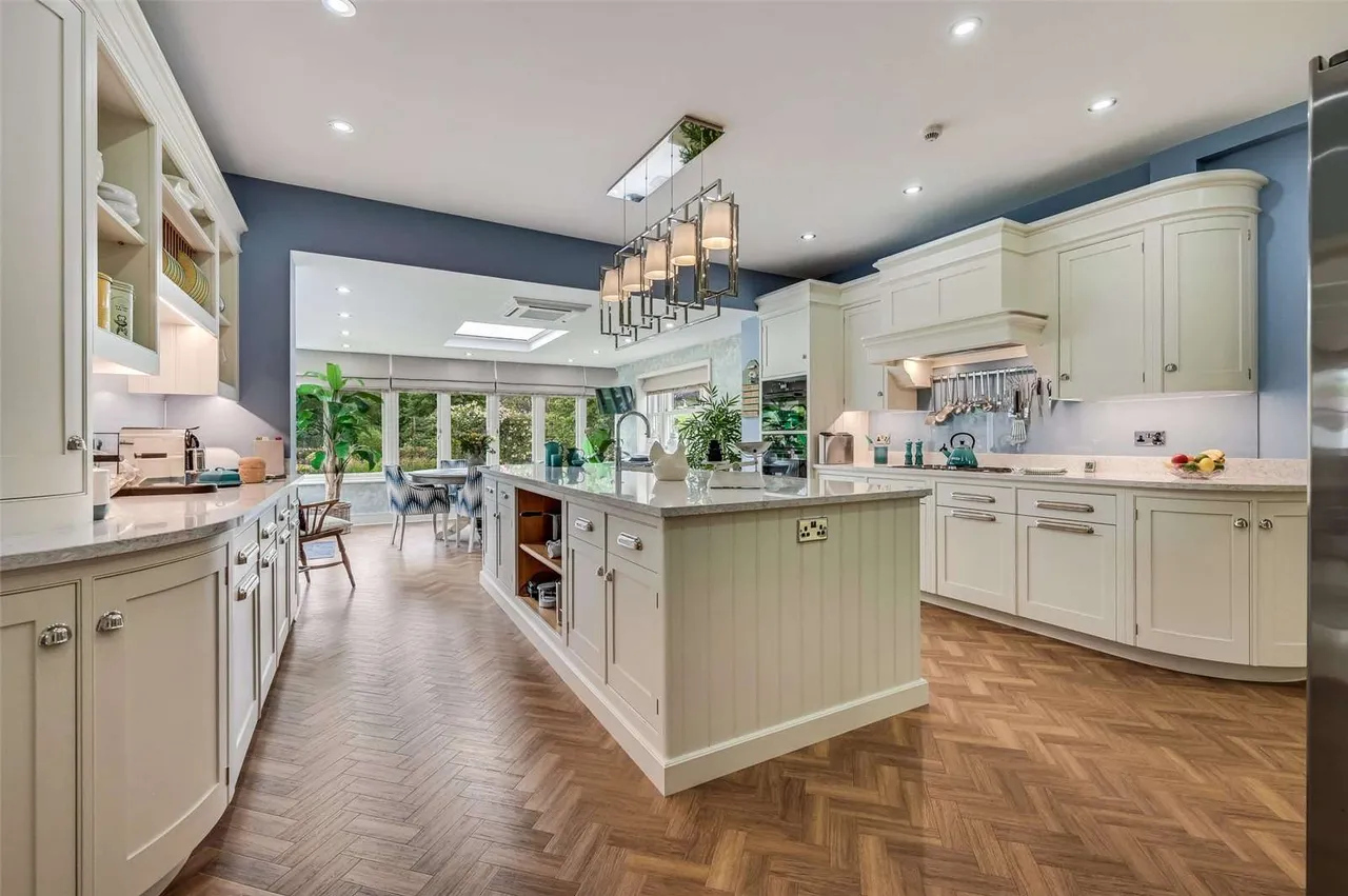 Ramsden Park Road, Ramsden Bellhouse, Billericay, Essex, CM11 1NS, photo 6