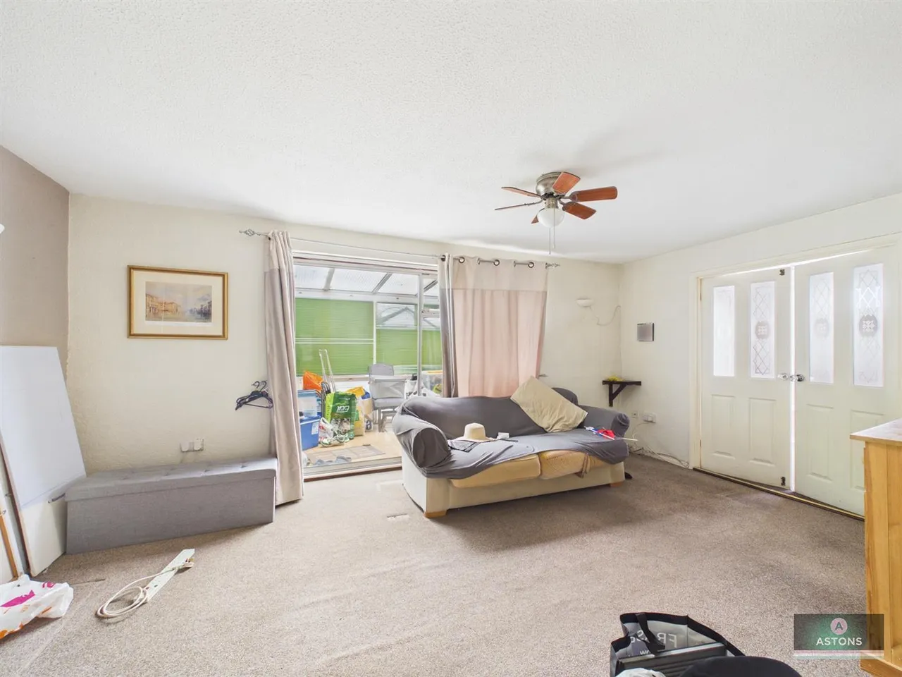 Payne Close, Crawley, photo 6