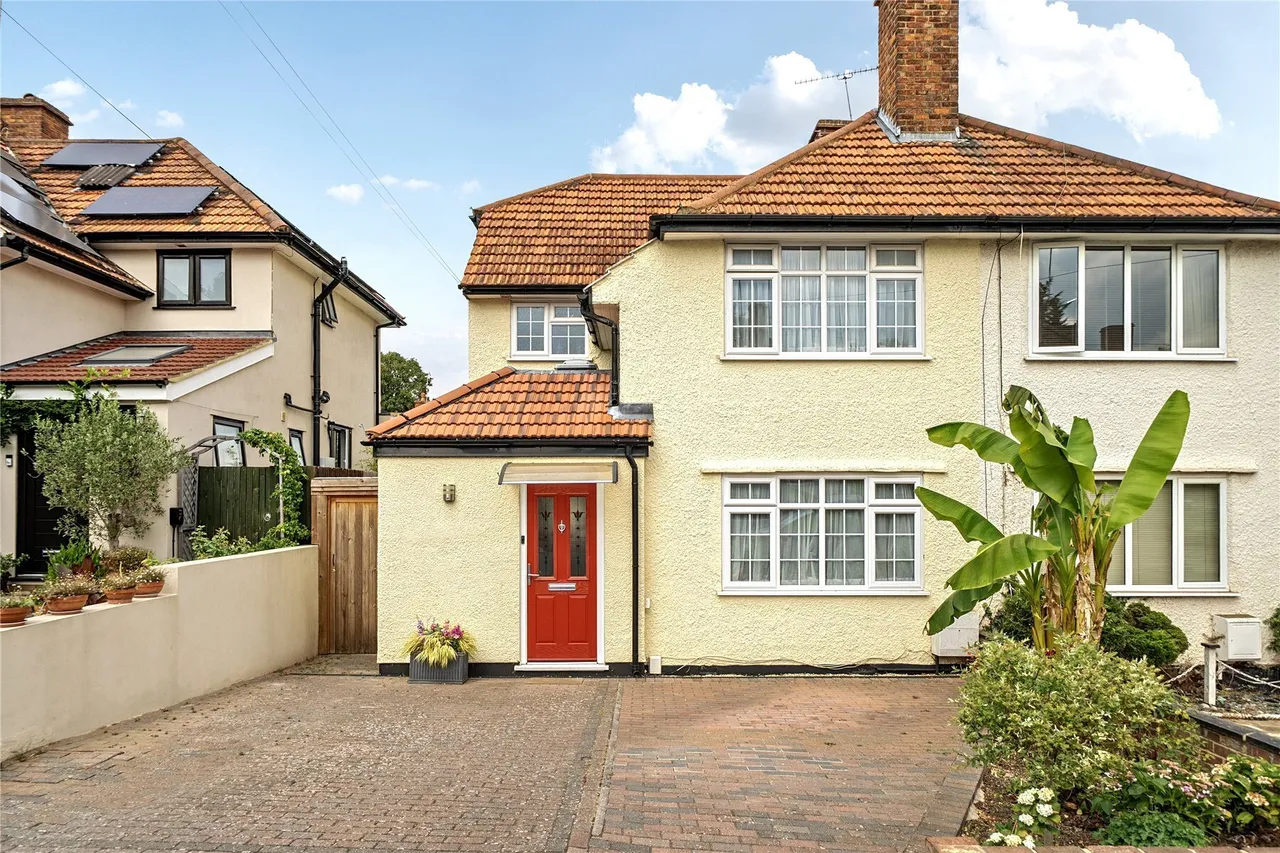 4 bed house for sale — Broomhill Road, Orpington, BR6