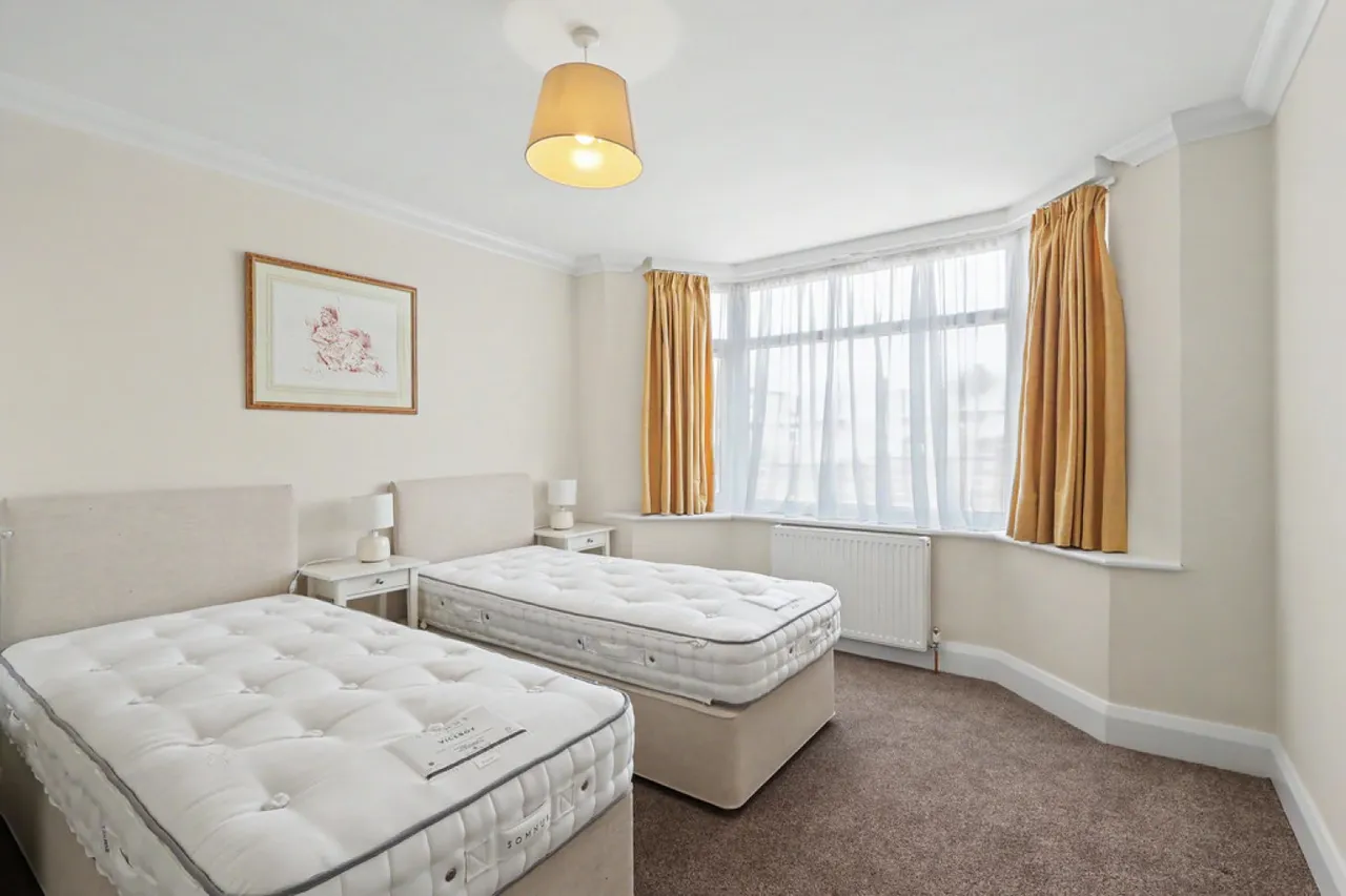 Wallisdown, BH12, photo 11