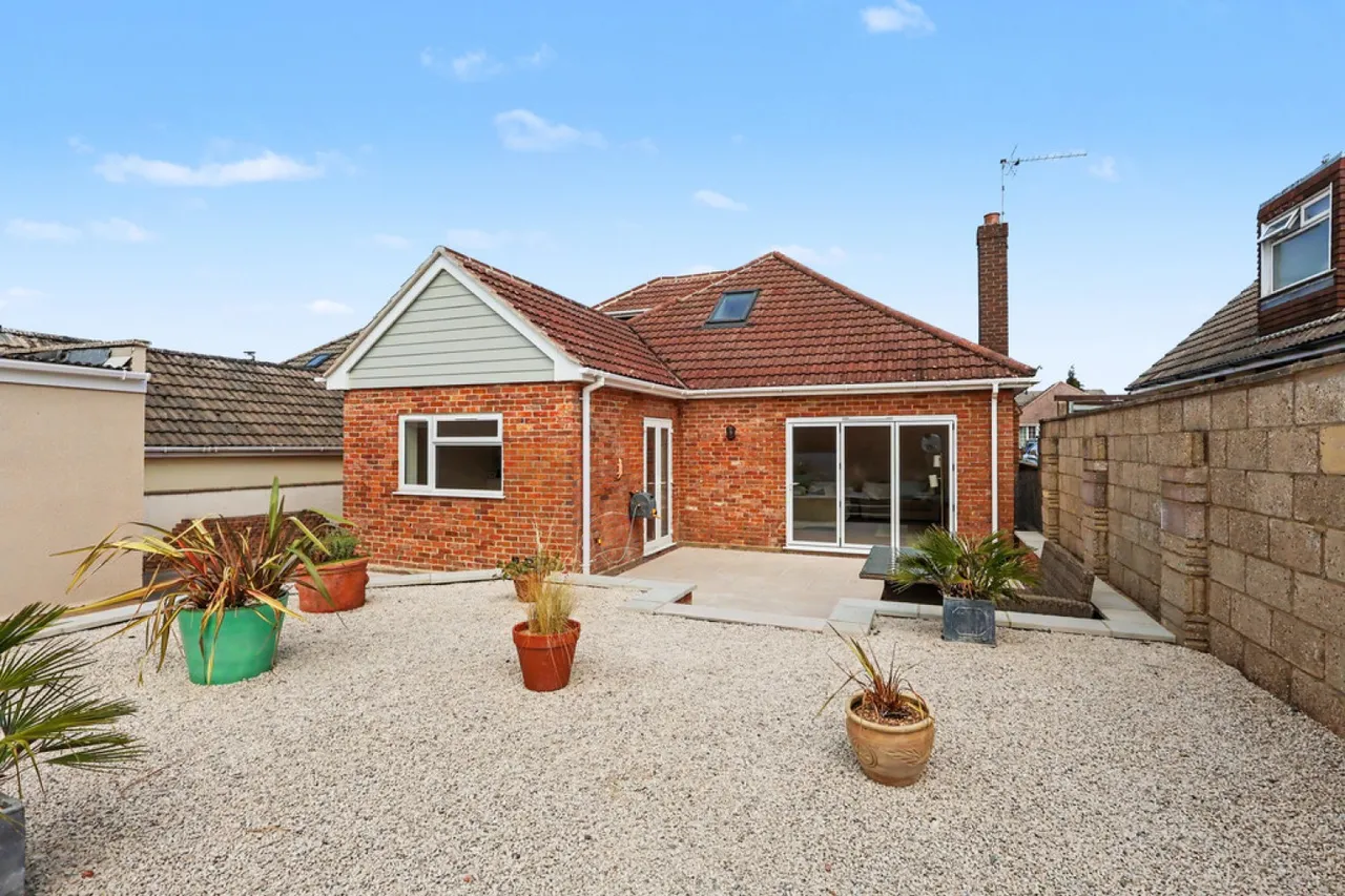 Wallisdown, BH12, photo 20
