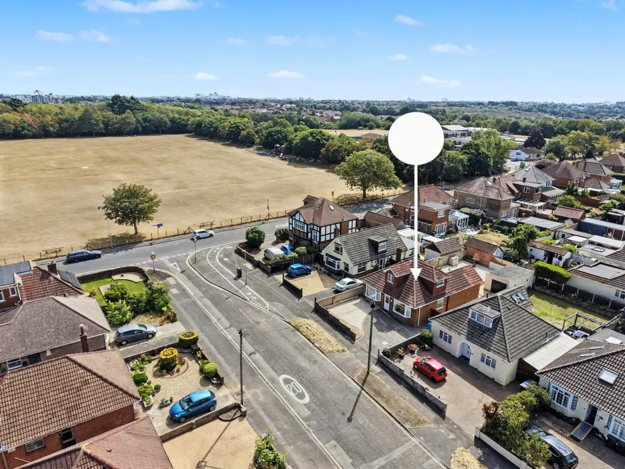 Wallisdown, BH12, photo 3
